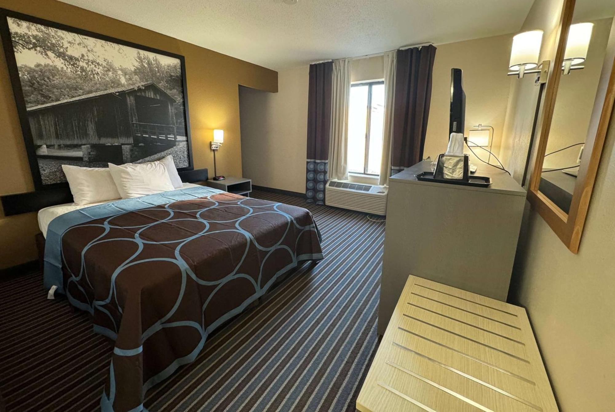 Super 8 By Wyndham Columbia Clark Lane Hotel Ngoại thất bức ảnh